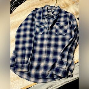 Dixon men’s button-down flannel blue and white